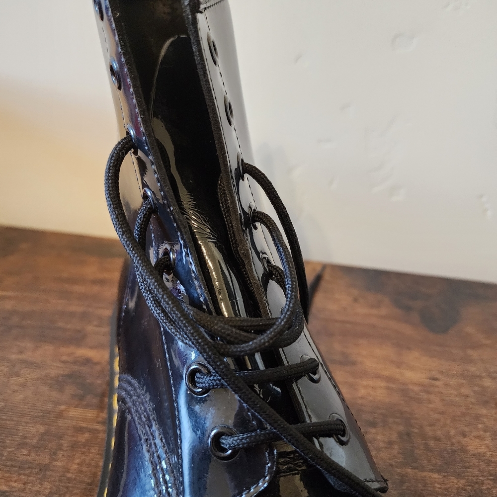 EUC Dr. Martens 1460 Patent Leather Boots! - Picture 13 of 13